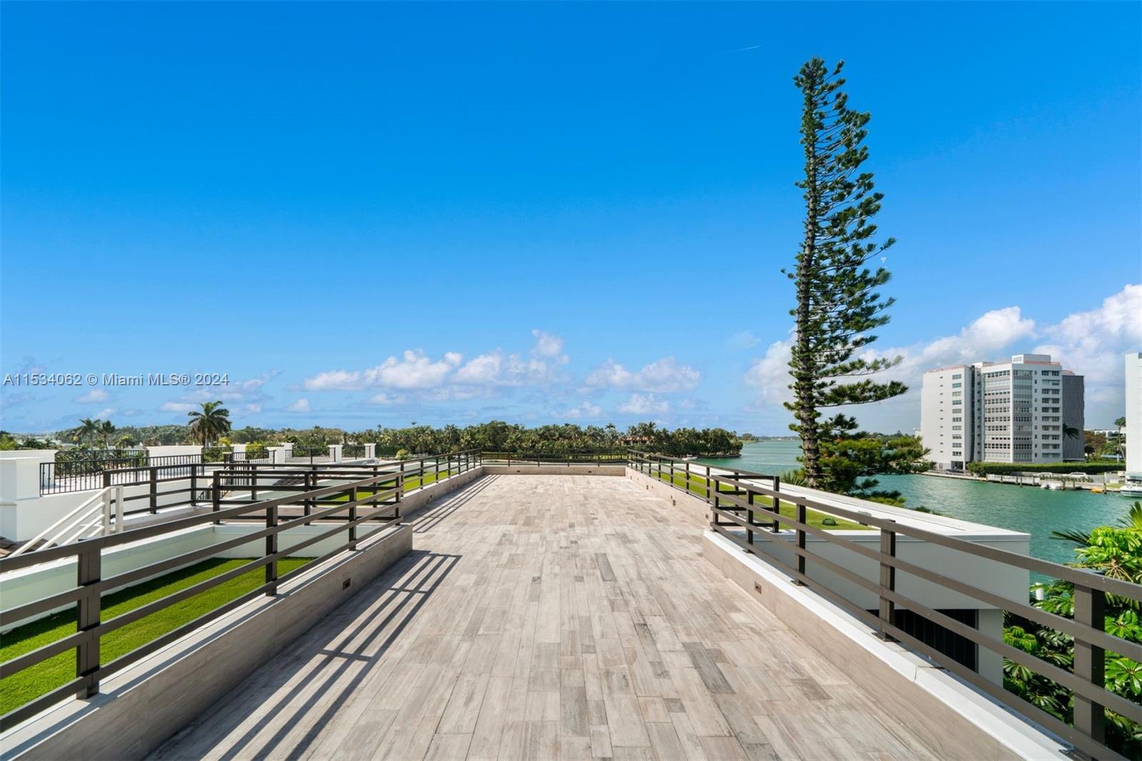 ALTOS DEL MAR NO 5 - Residential