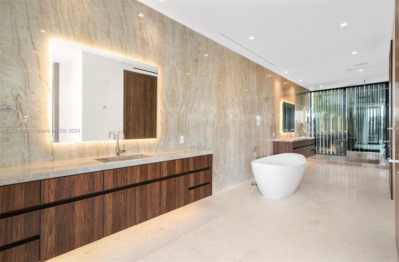 ALTOS DEL MAR NO 5 - Residential