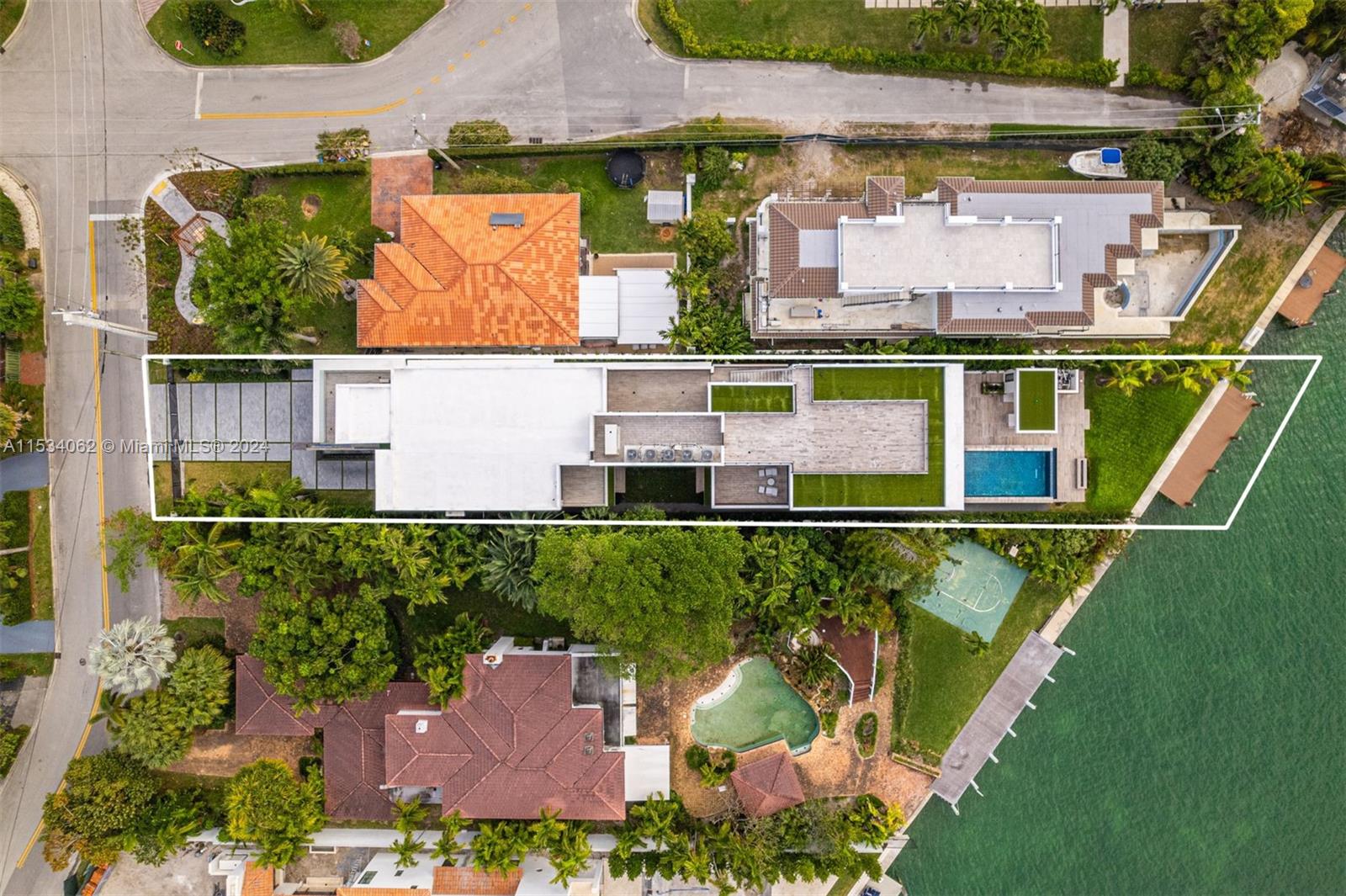 ALTOS DEL MAR NO 5 - Residential