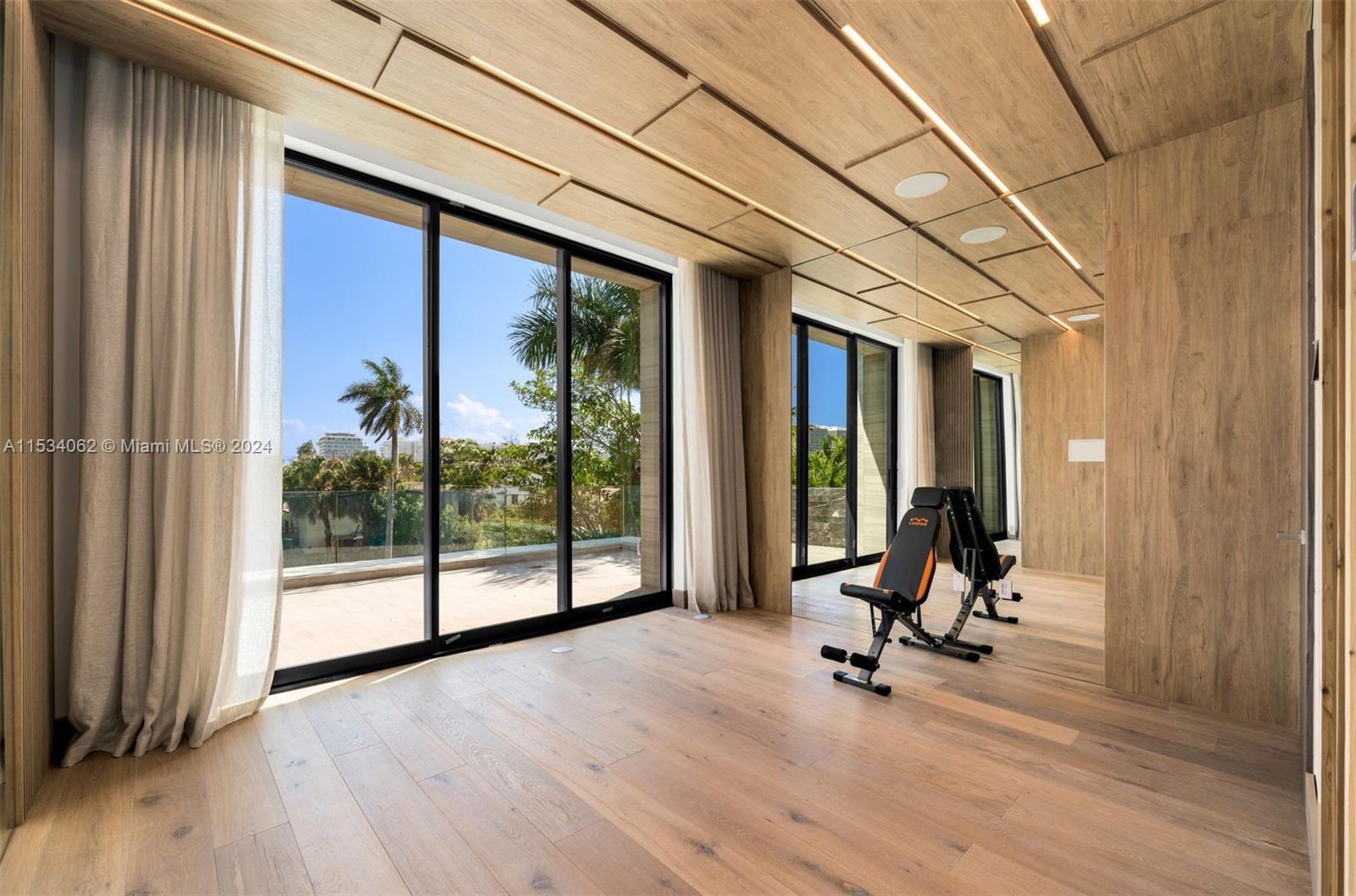 ALTOS DEL MAR NO 5 - Residential