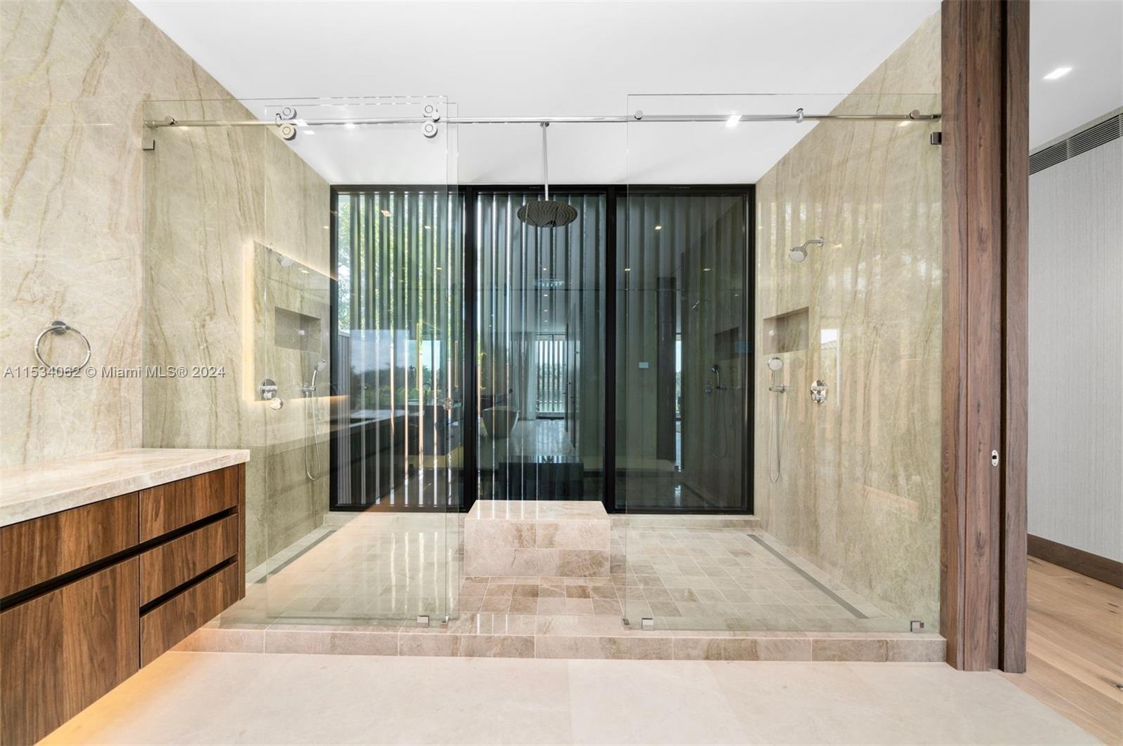 ALTOS DEL MAR NO 5 - Residential