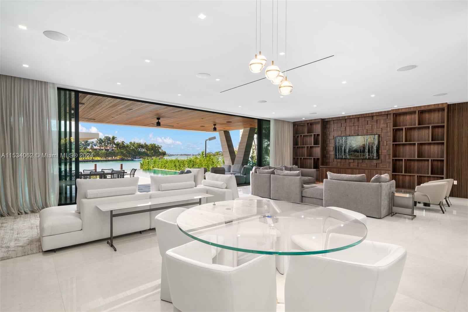 ALTOS DEL MAR NO 5 - Residential