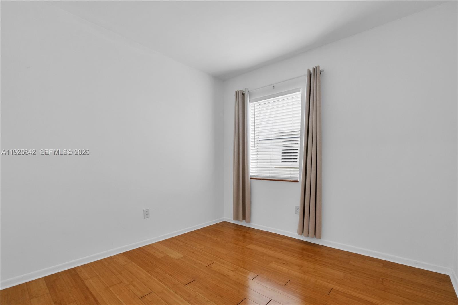 BRISTOL CONDO - Residential