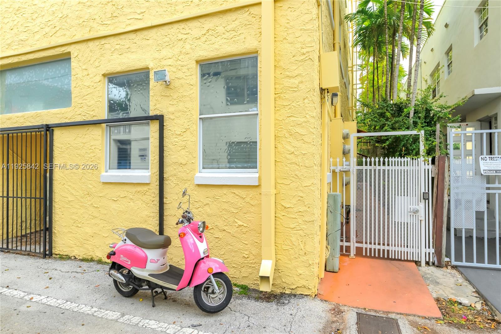 BRISTOL CONDO - Residential