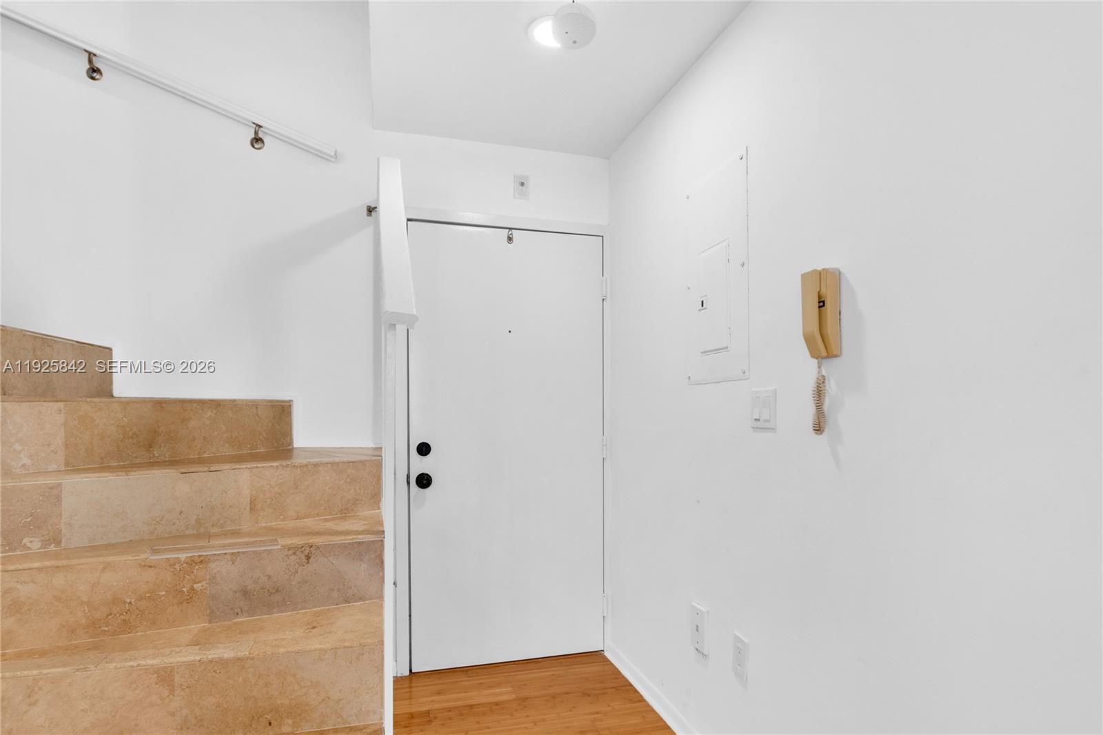 BRISTOL CONDO - Residential