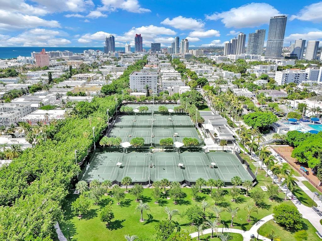 BRISTOL CONDO - Residential