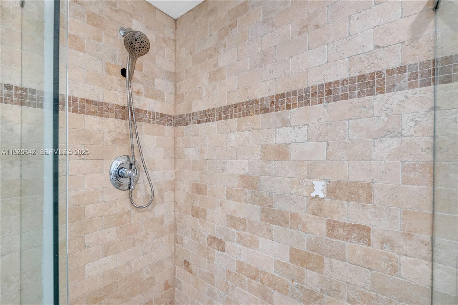 BRISTOL CONDO - Residential