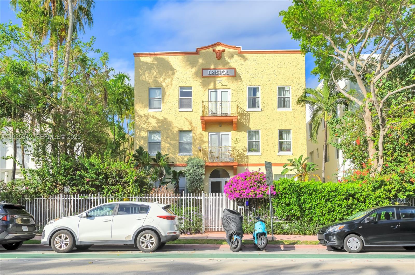 BRISTOL CONDO - Residential