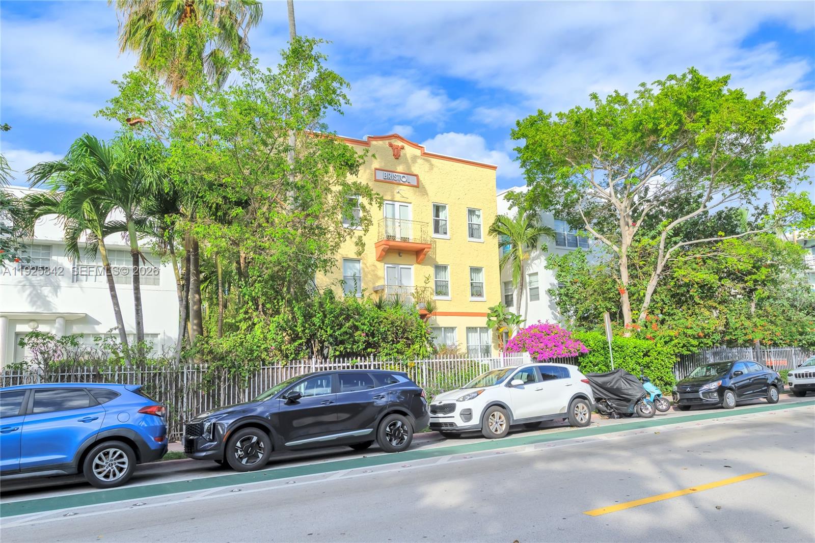 BRISTOL CONDO - Residential