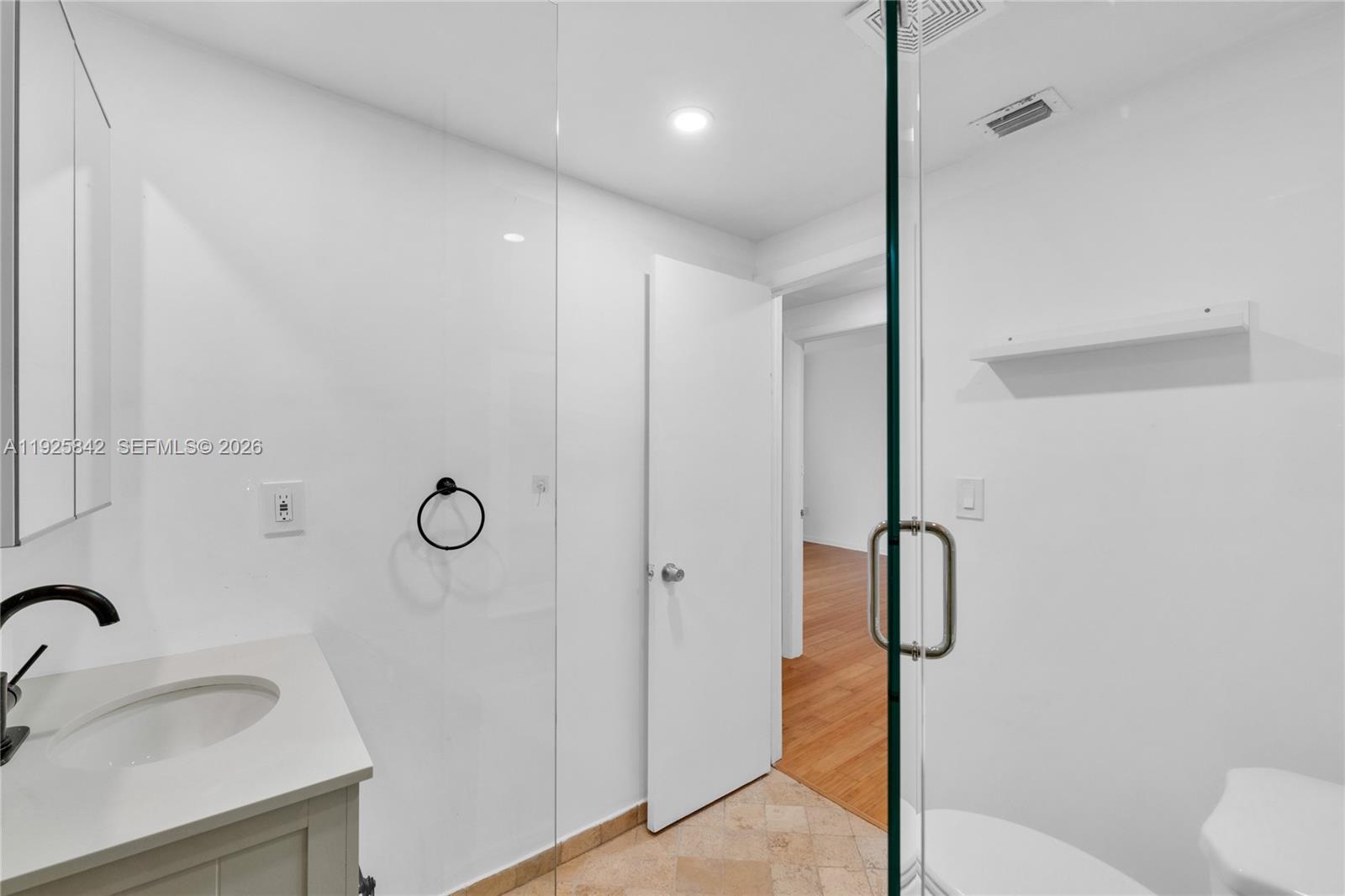 BRISTOL CONDO - Residential