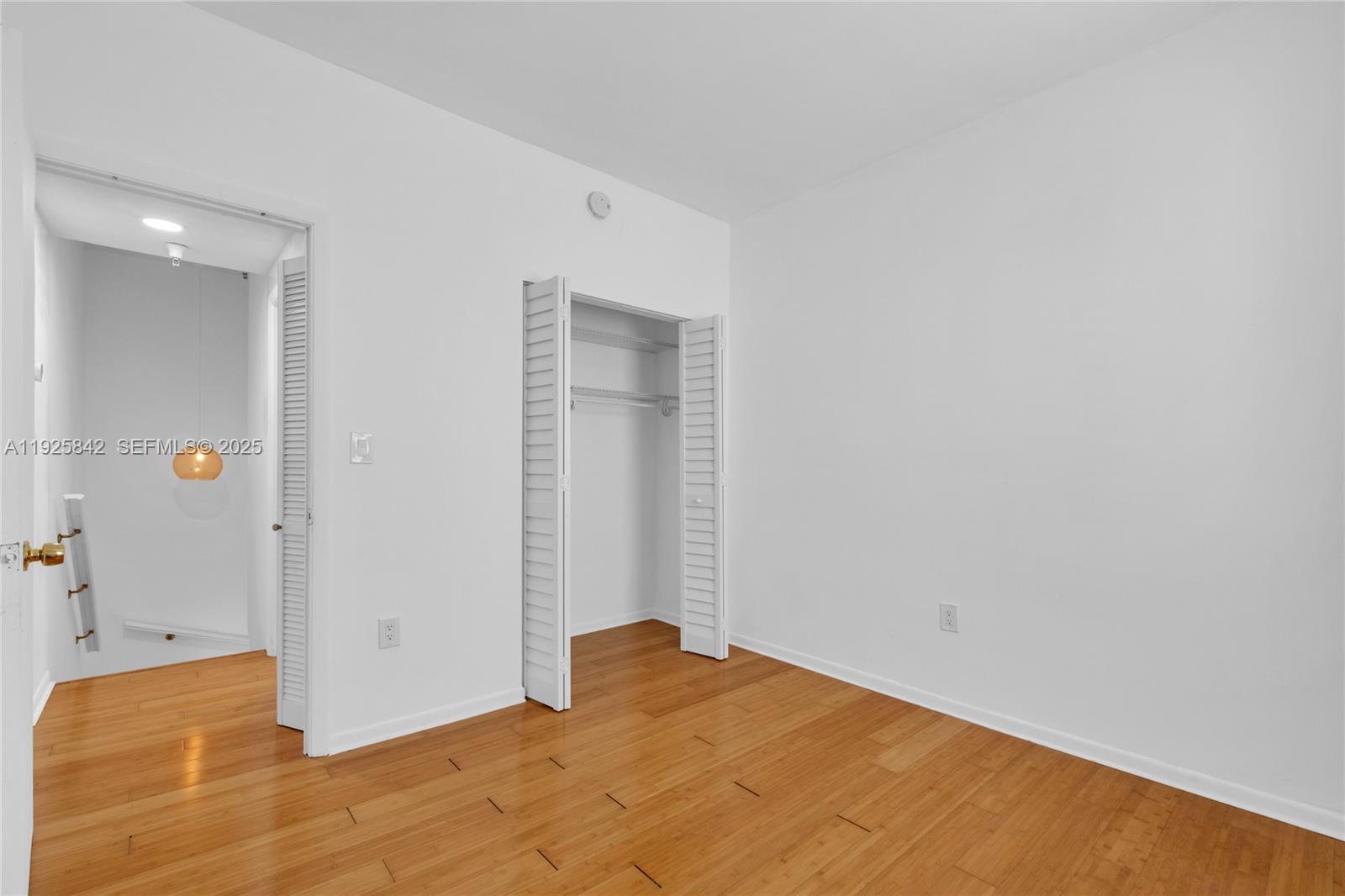 BRISTOL CONDO - Residential