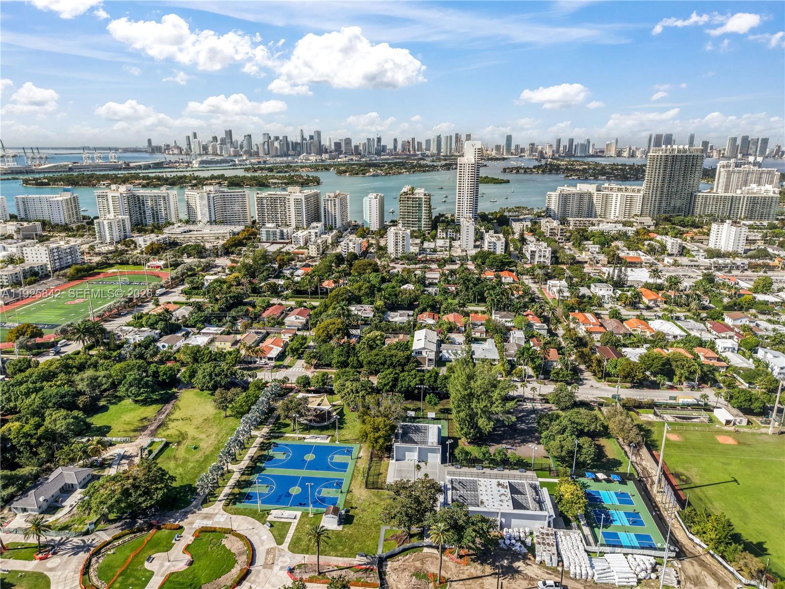 BRISTOL CONDO - Residential