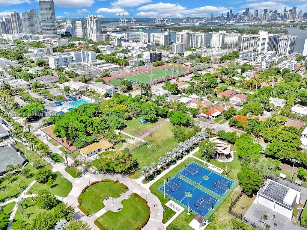 BRISTOL CONDO - Residential