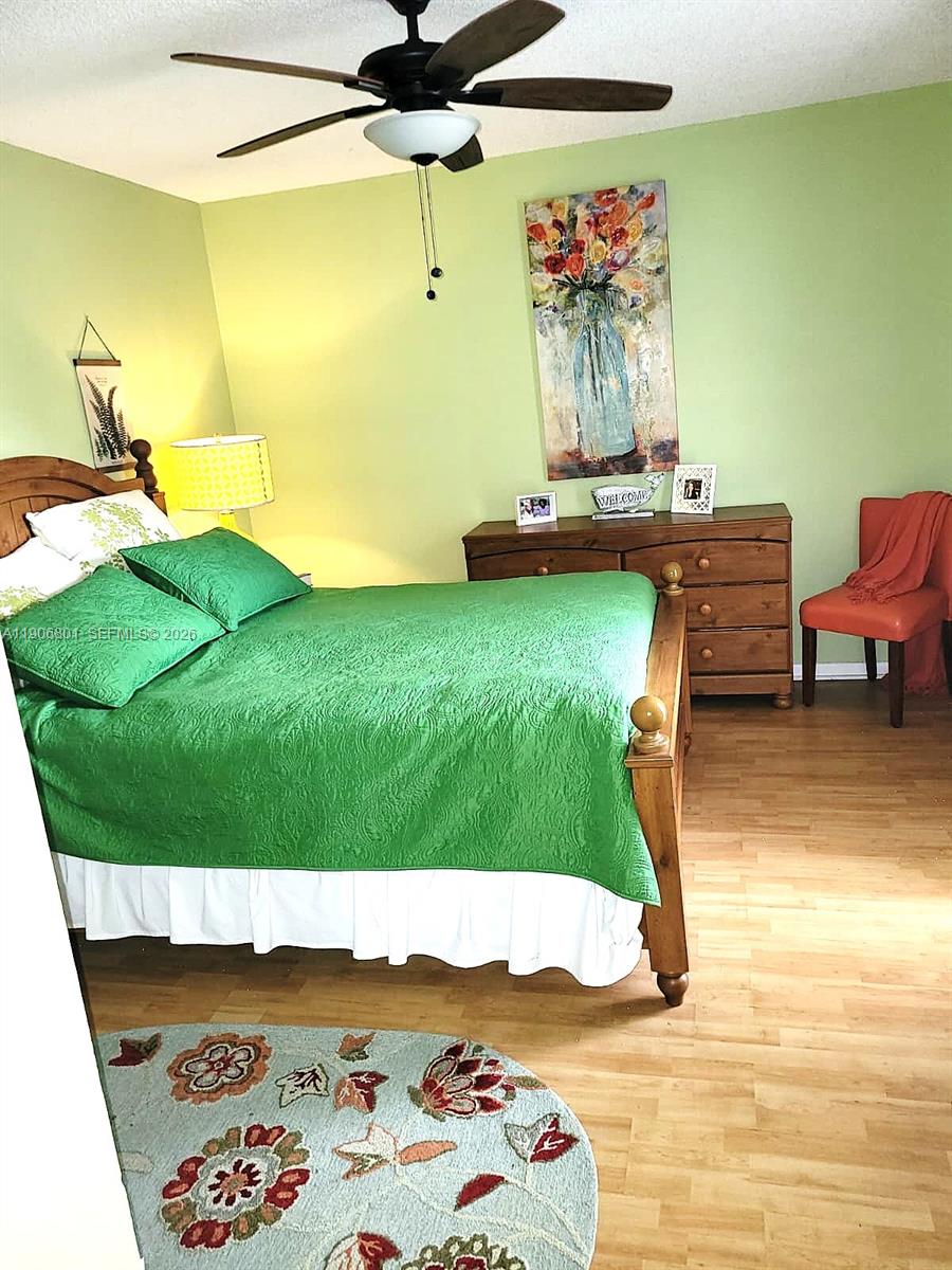 C H E ACRES - Residential