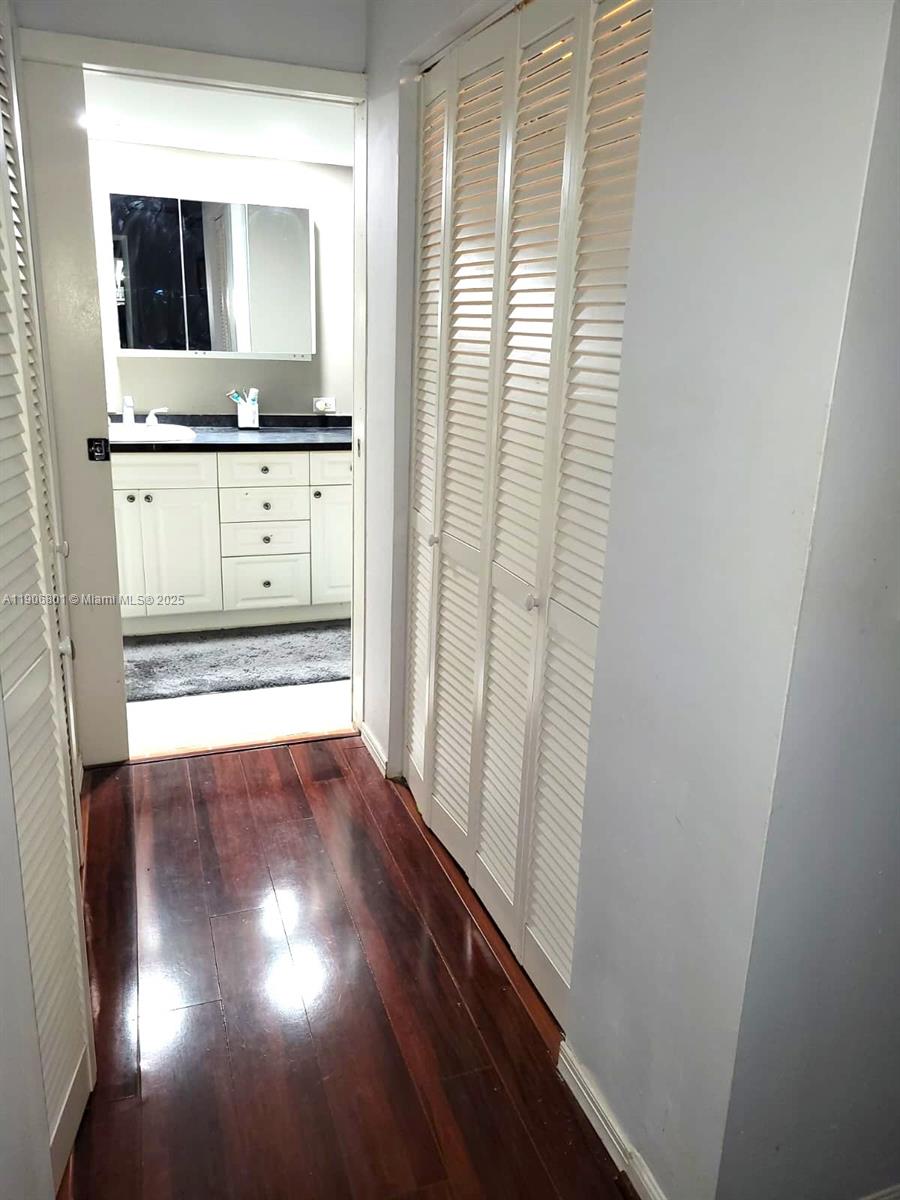 C H E ACRES - Residential