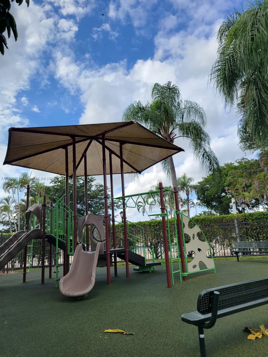 C H E ACRES - Residential