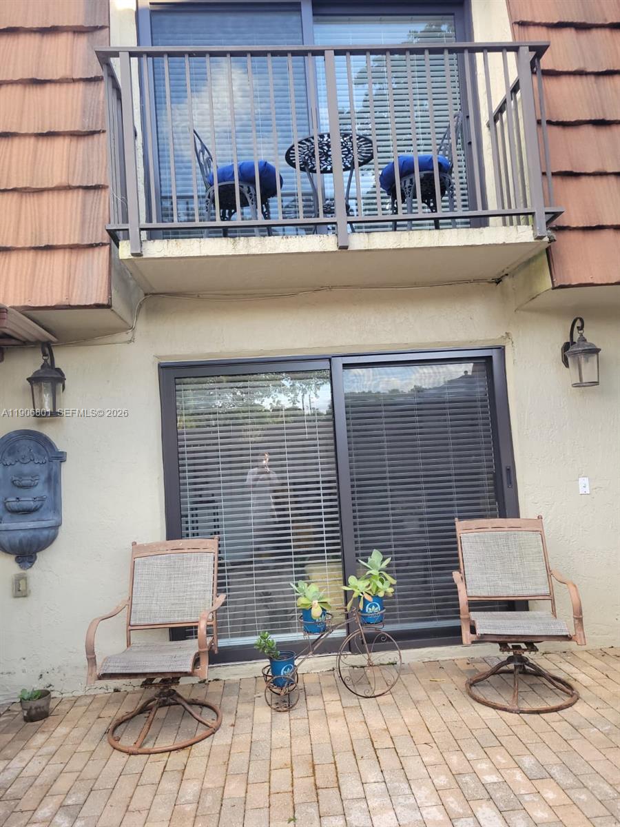 C H E ACRES - Residential