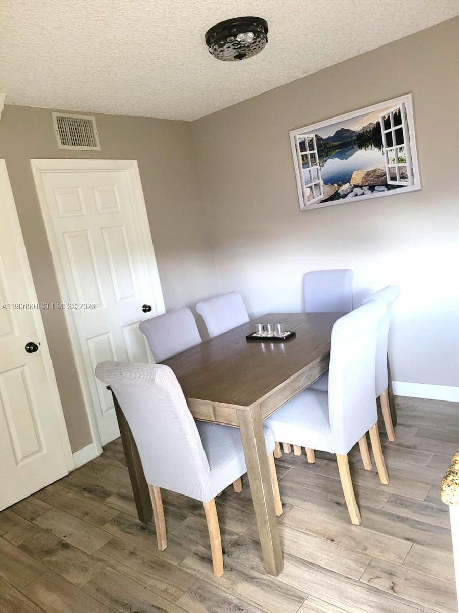 C H E ACRES - Residential