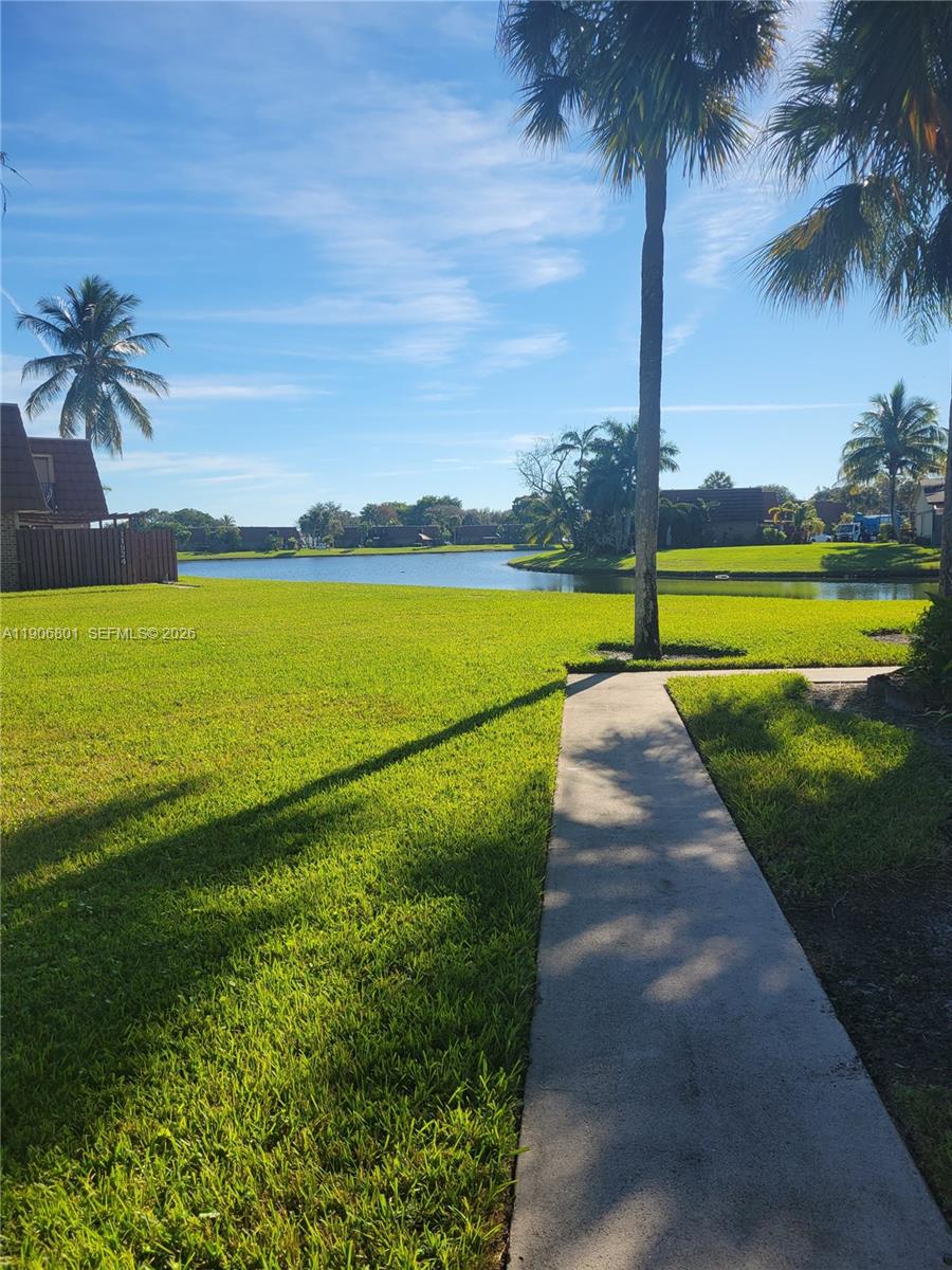 C H E ACRES - Residential