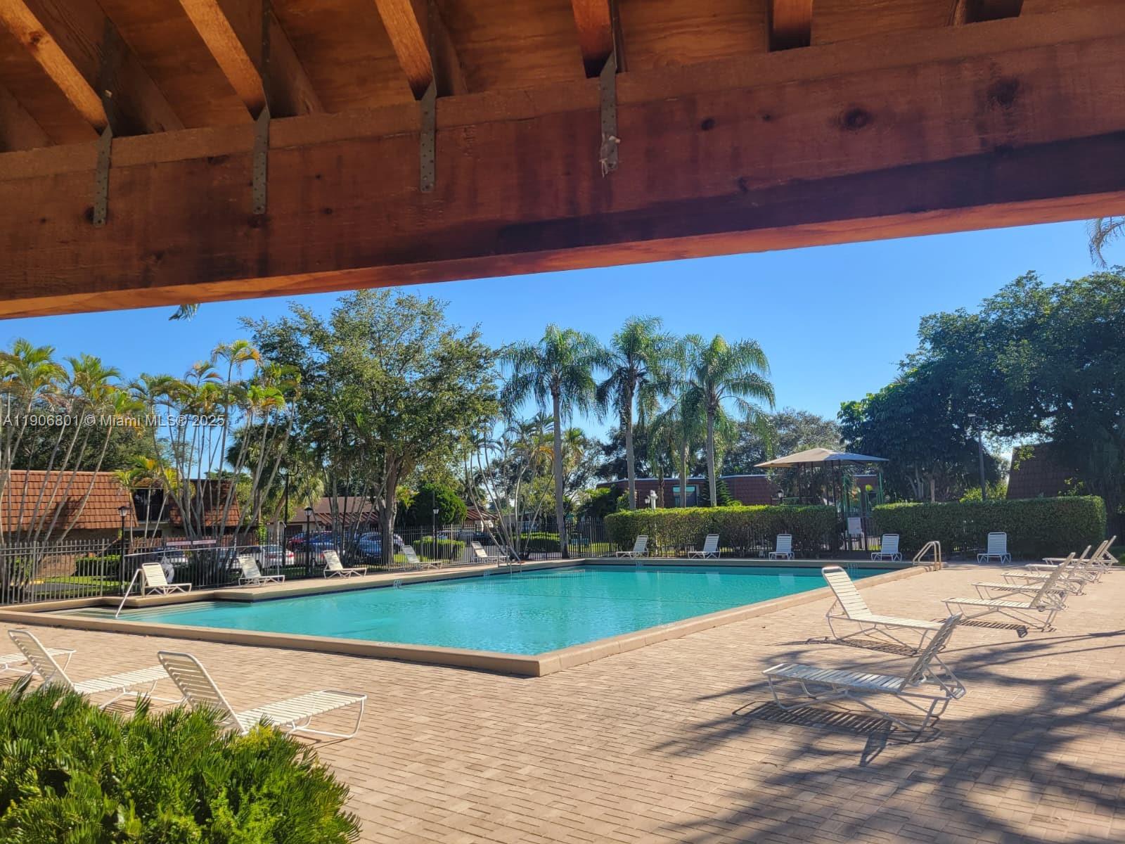 C H E ACRES - Residential