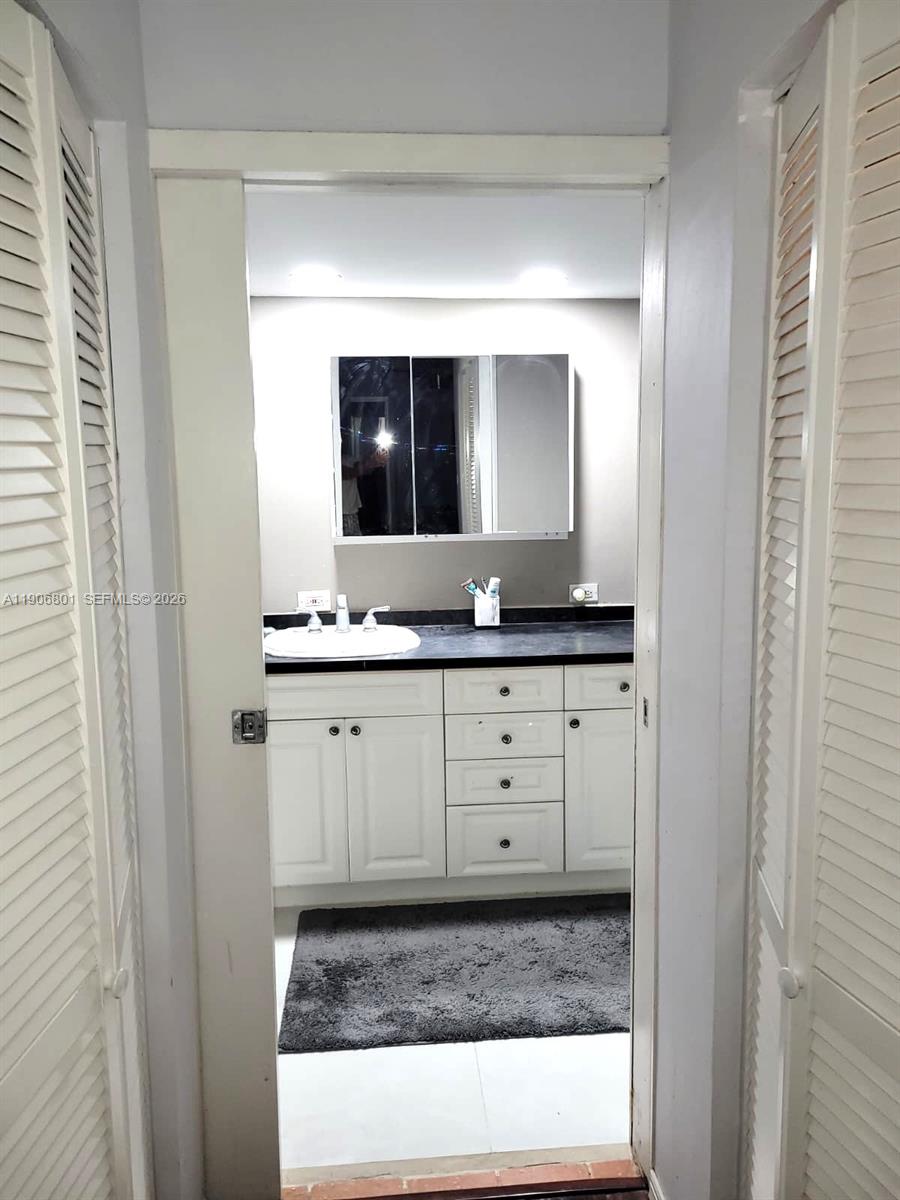 C H E ACRES - Residential