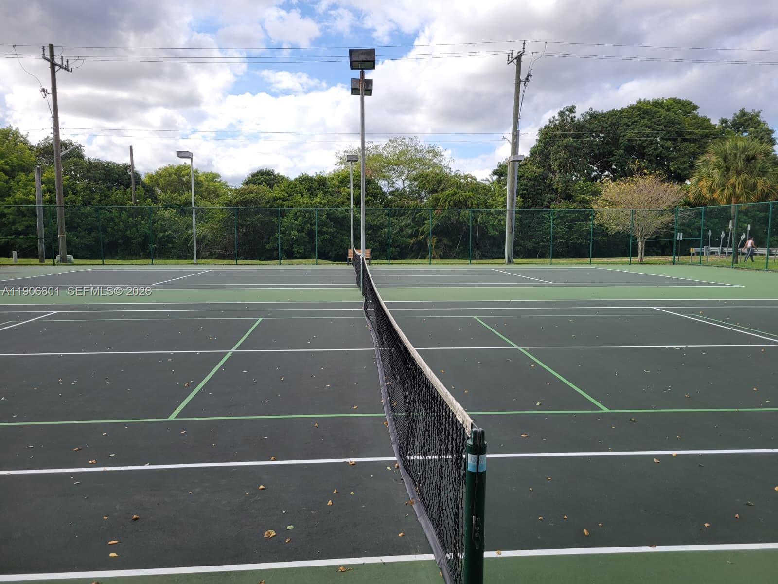 C H E ACRES - Residential