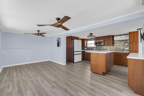 204 Flamingo Dr Briny Breezes FL 33435