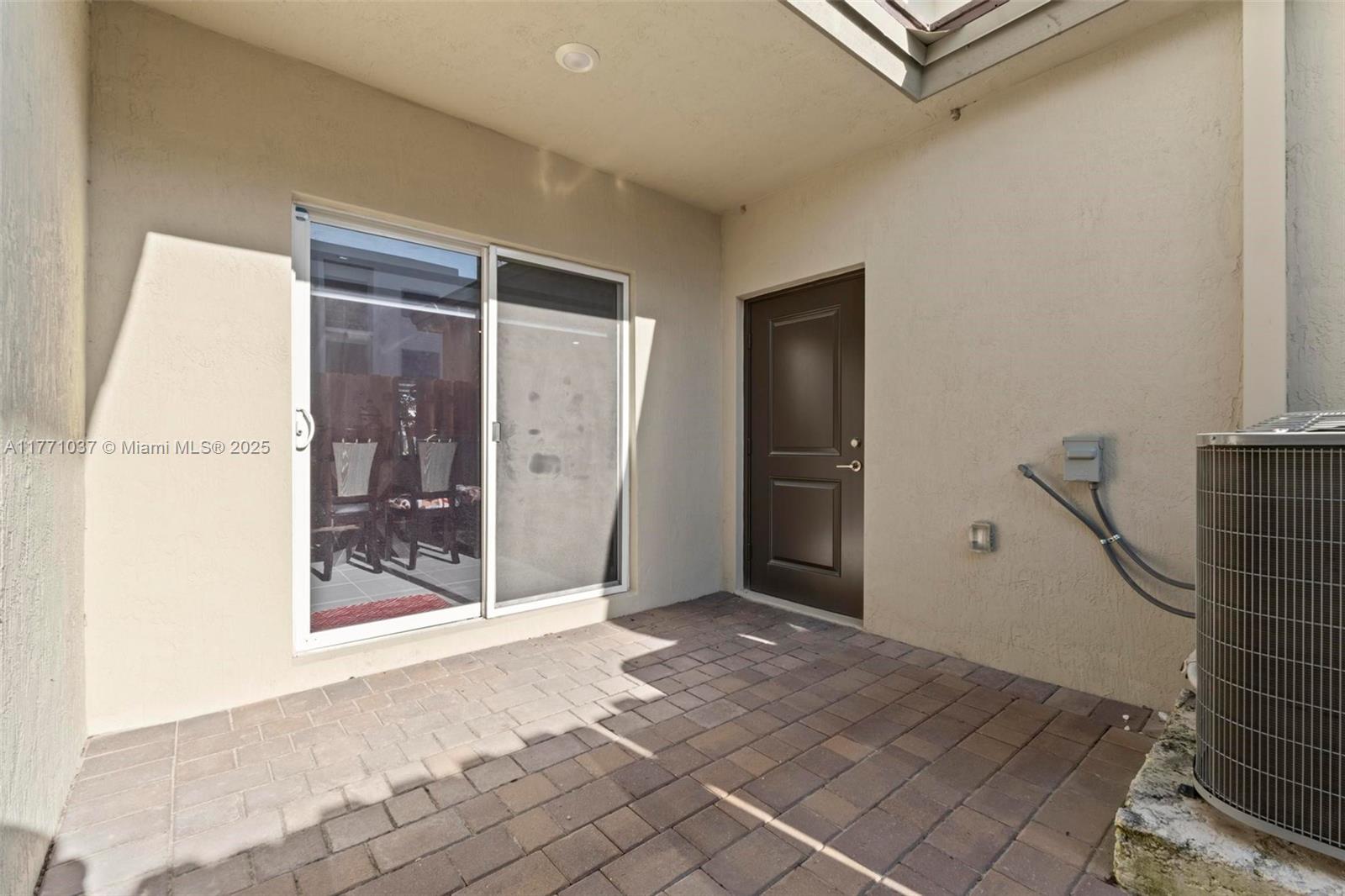 DOWN SOUTH - Residential