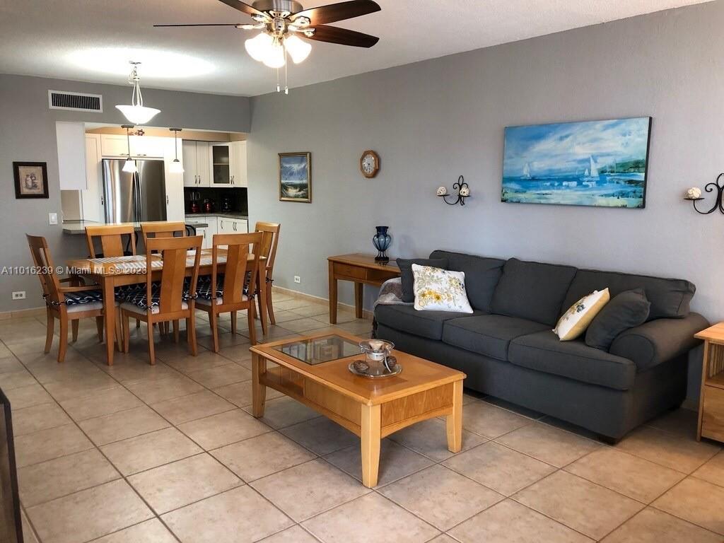 ALEXANDER TOWERS CONDO - Residential Lease