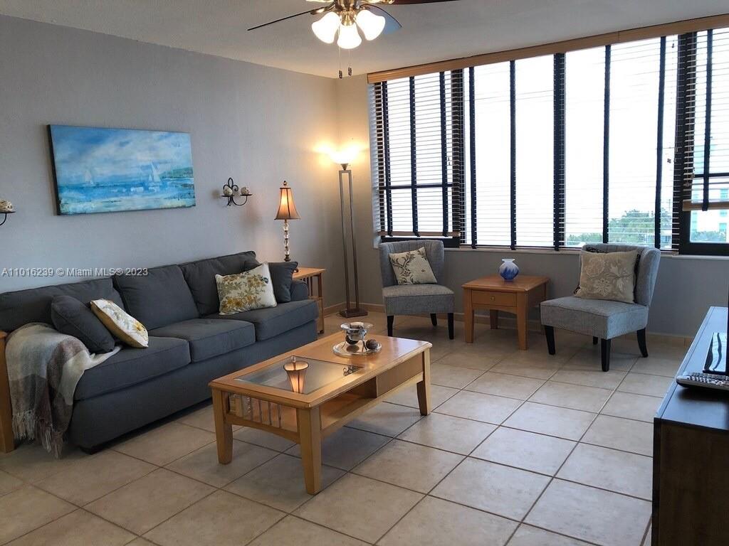 ALEXANDER TOWERS CONDO - Residential Lease