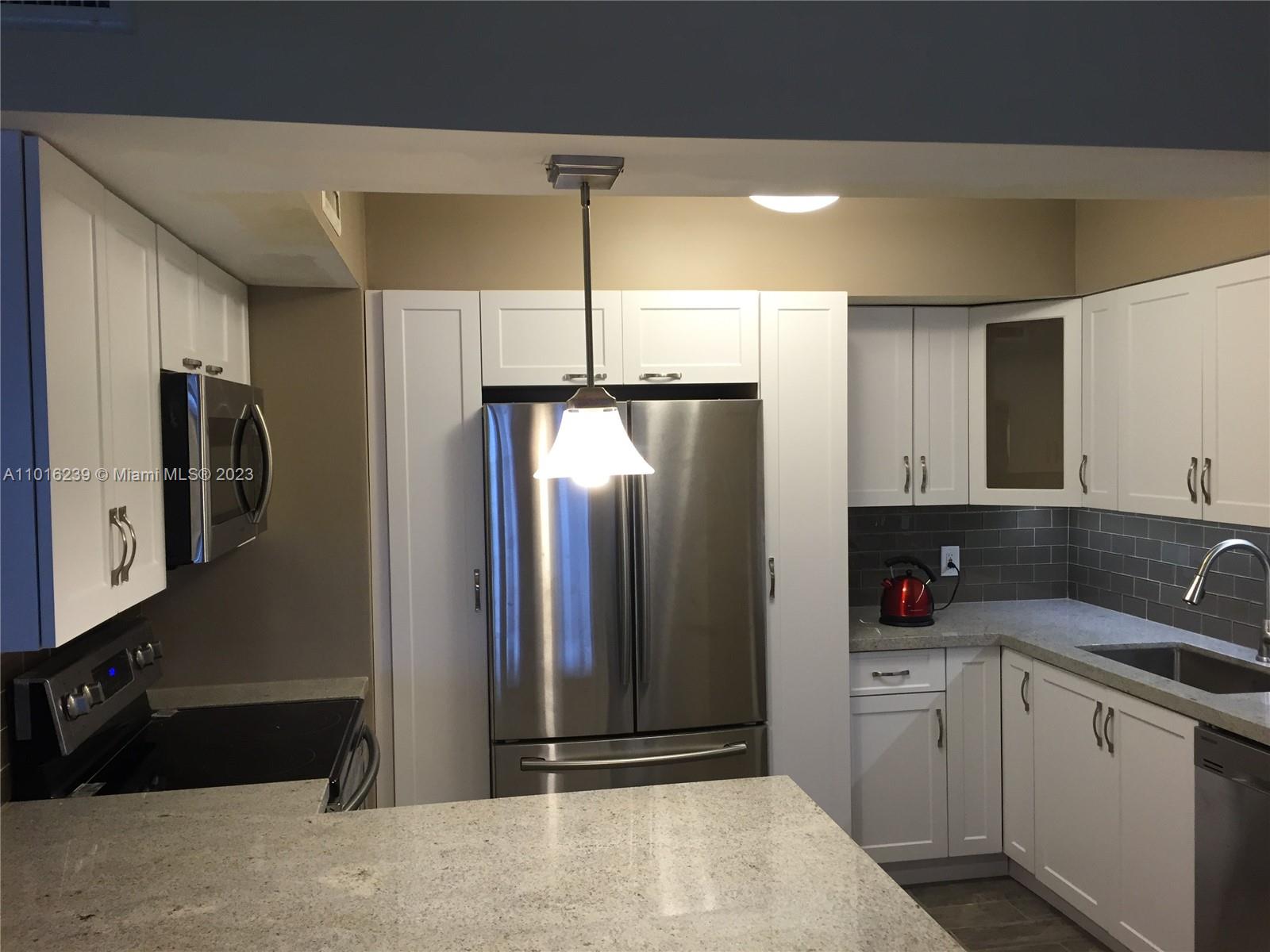 ALEXANDER TOWERS CONDO - Residential Lease