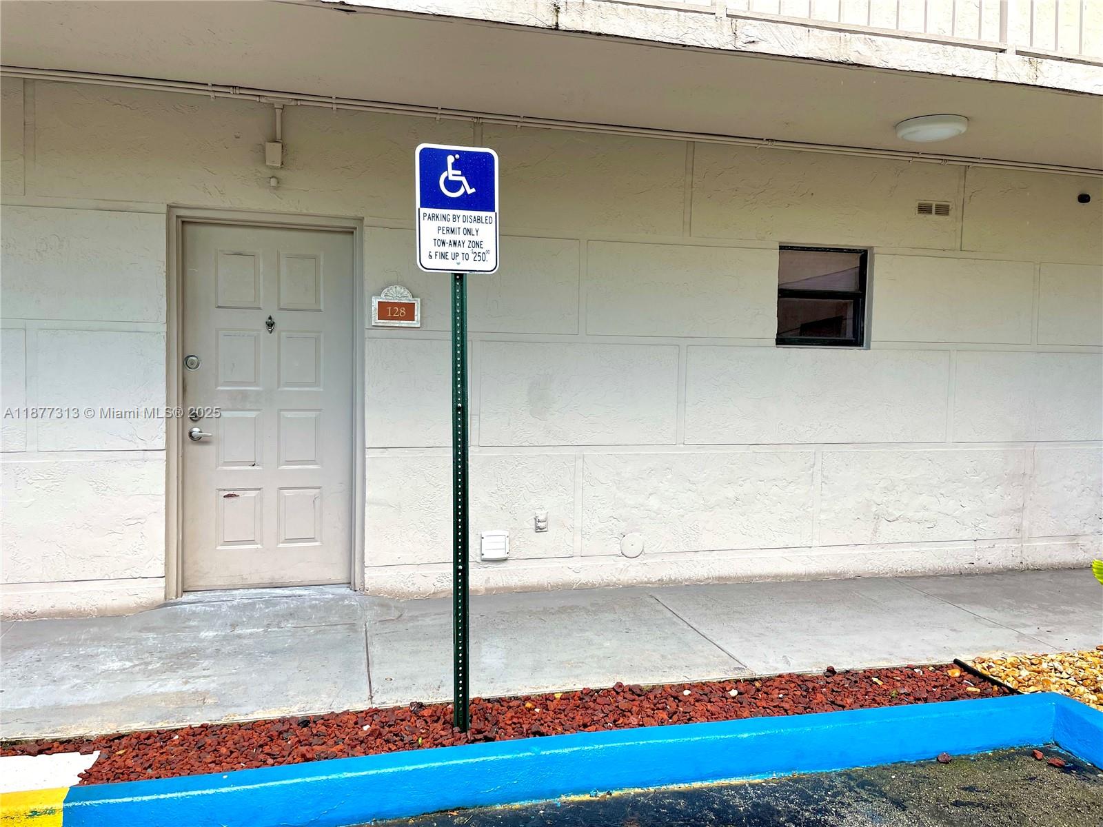 LAS VISTAS AT DORAL CONDO - Residential