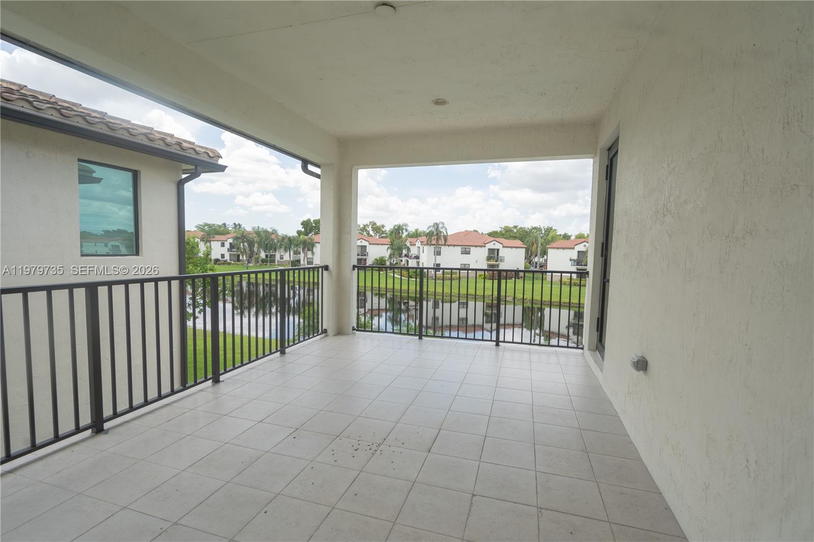 PEMBROKE LAKES SOUTH - Residential