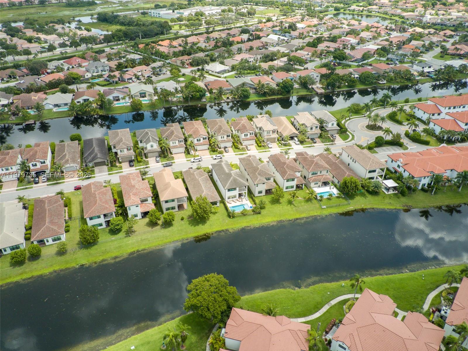 PEMBROKE LAKES SOUTH - Residential