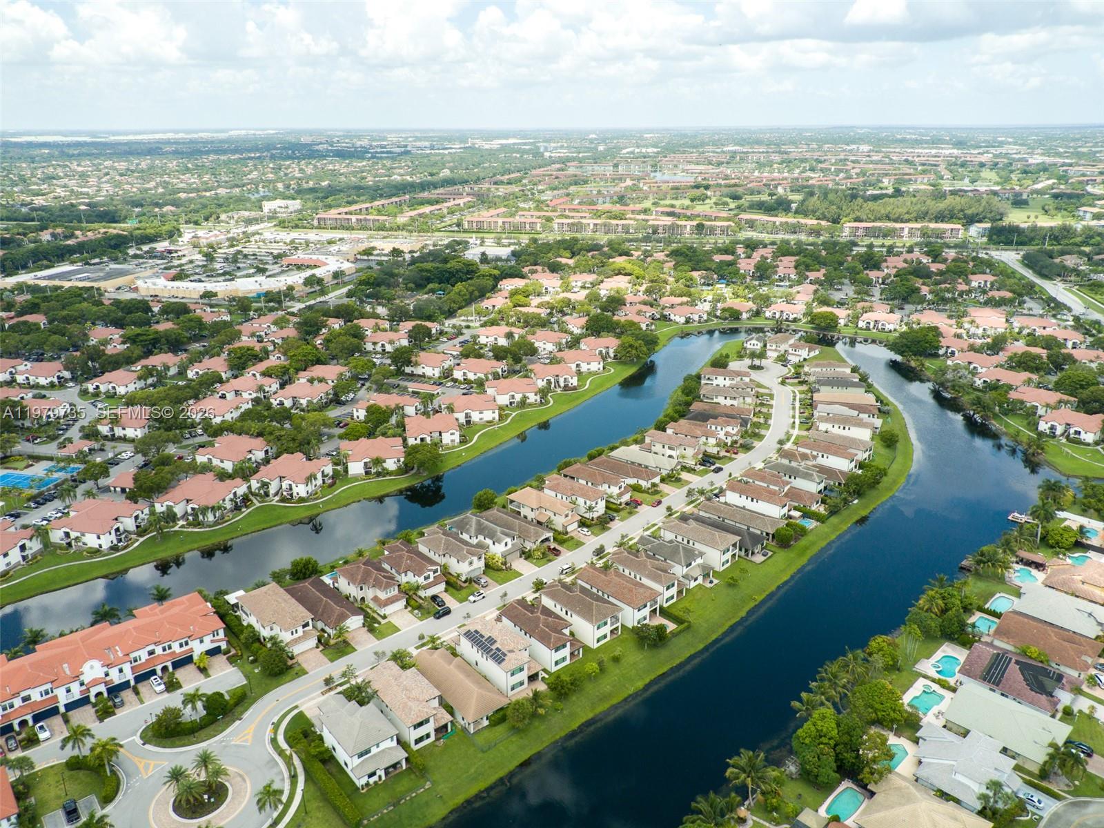 PEMBROKE LAKES SOUTH - Residential