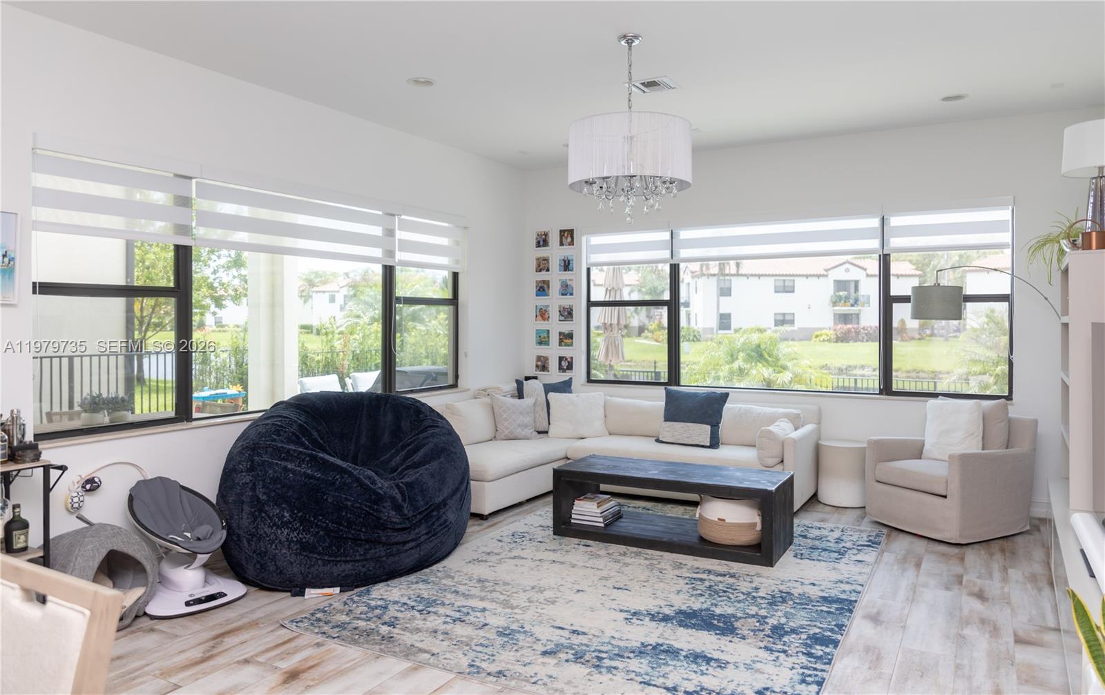 PEMBROKE LAKES SOUTH - Residential