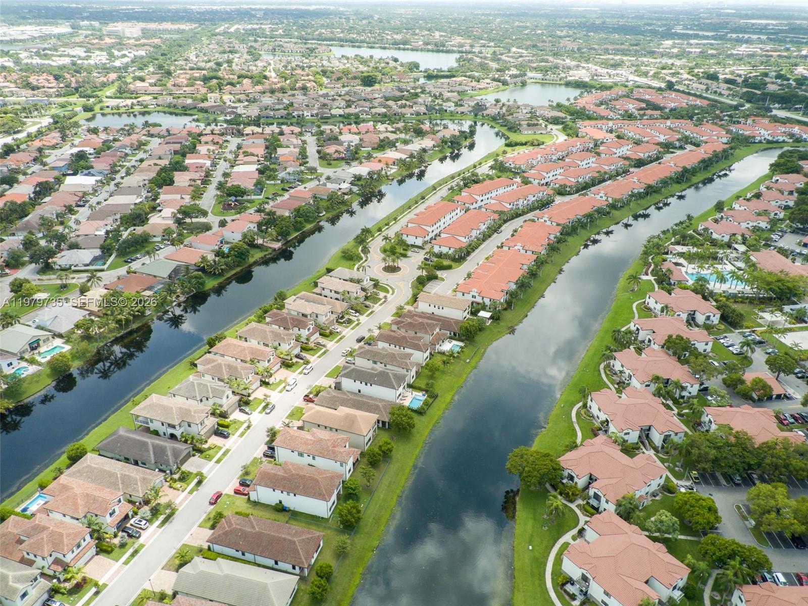 PEMBROKE LAKES SOUTH - Residential