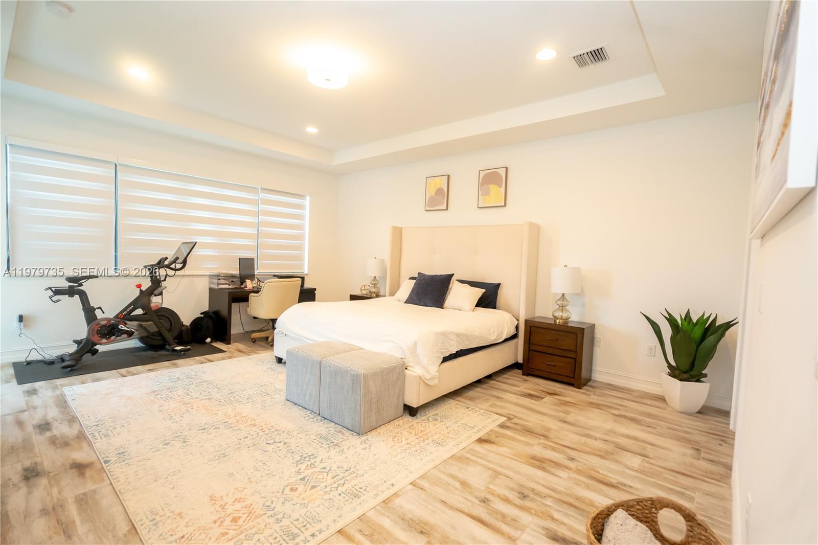 PEMBROKE LAKES SOUTH - Residential