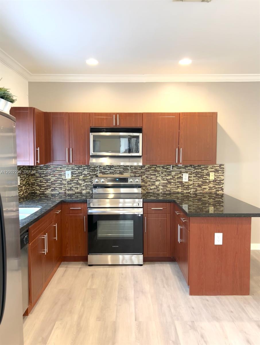 REPLAT OF PORTION OF M P - Residential