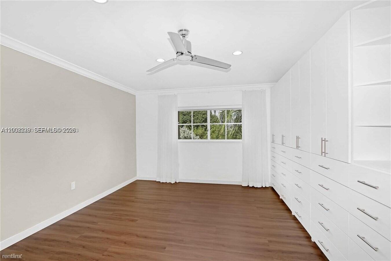 REPLAT OF PORTION OF M P - Residential