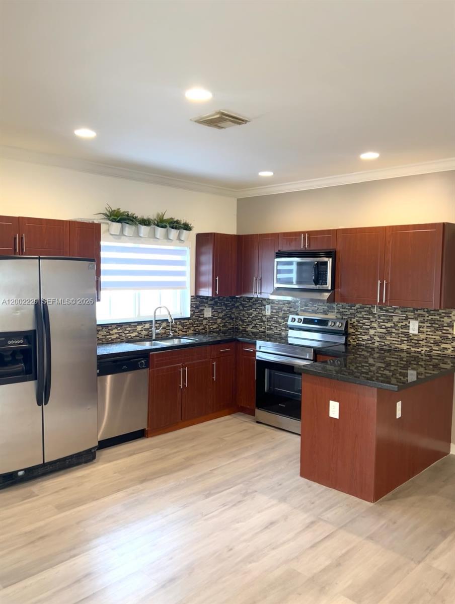 REPLAT OF PORTION OF M P - Residential