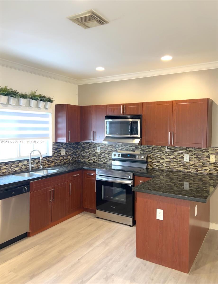 REPLAT OF PORTION OF M P - Residential