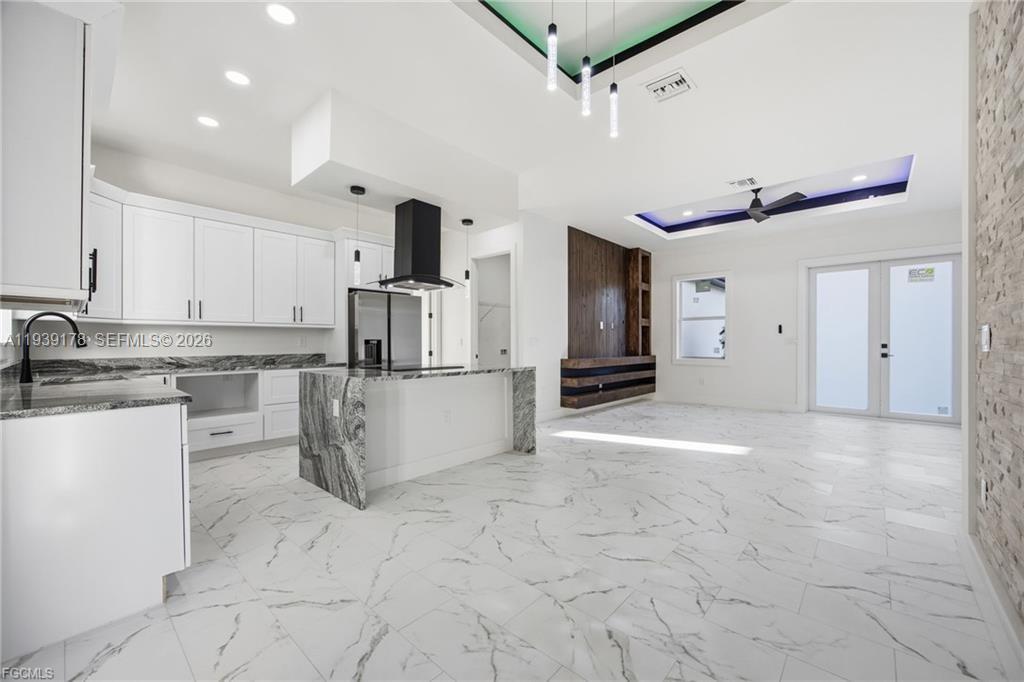 Port LaBelle - Residential