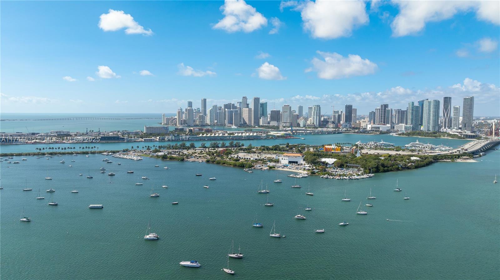 SAN MARINO ISLAND - Residential