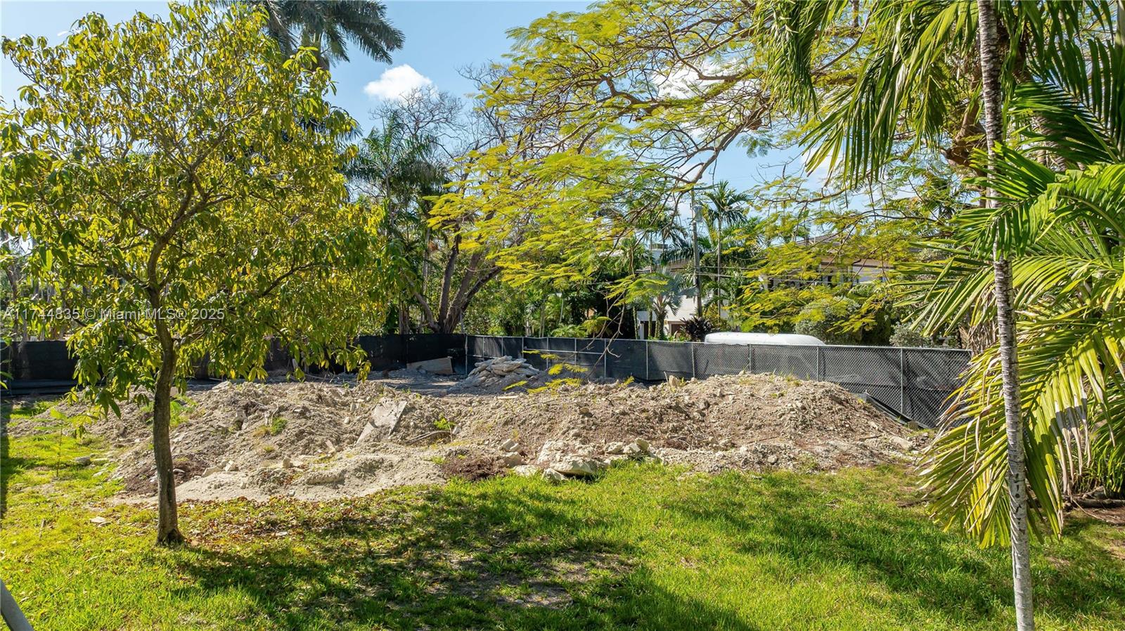 SAN MARINO ISLAND - Residential