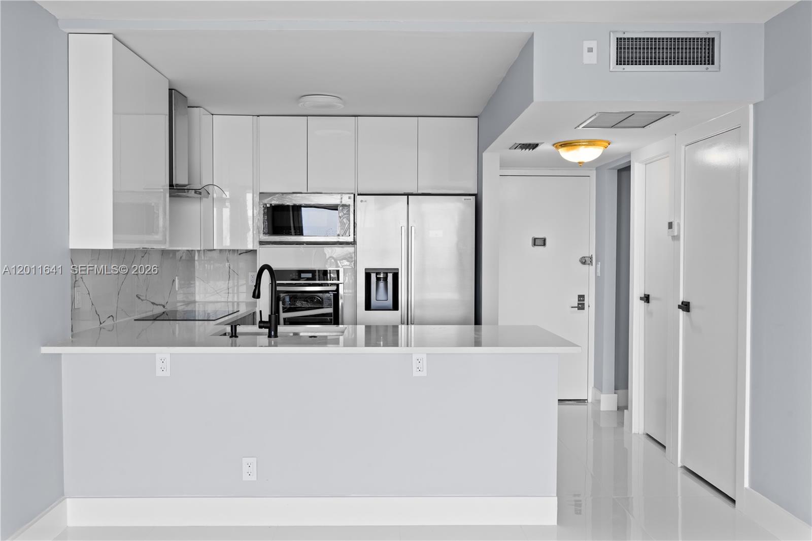 CORONADO CONDO- TOWER II - Residential
