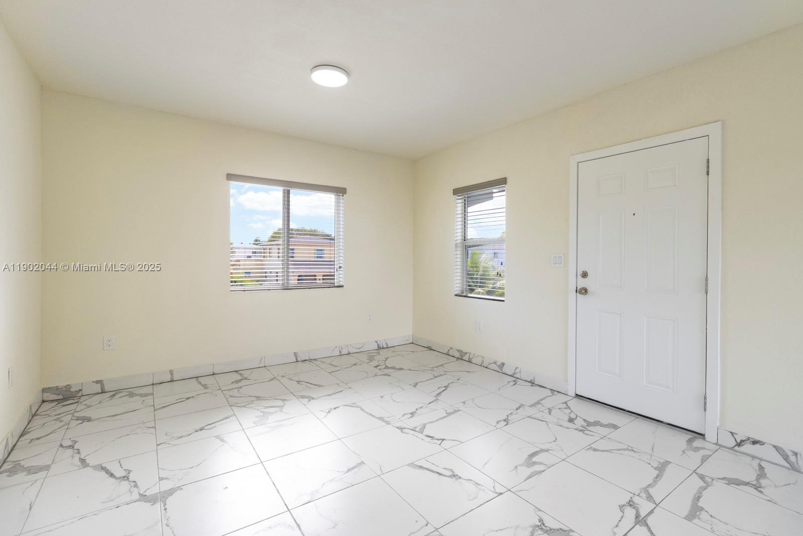 DEL RIO PARK - Residential Lease