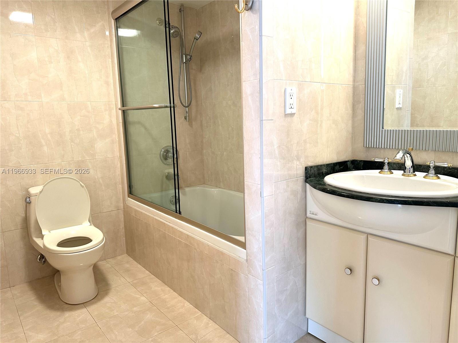 WINSTON TOWERS 600 CONDO - Residential