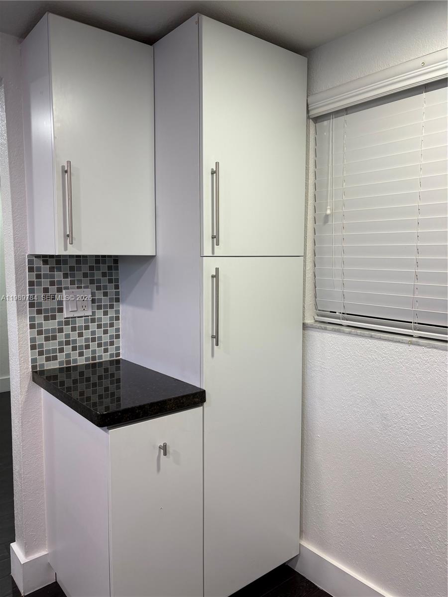 THE HORIZONS CONDO #7 - Residential Lease