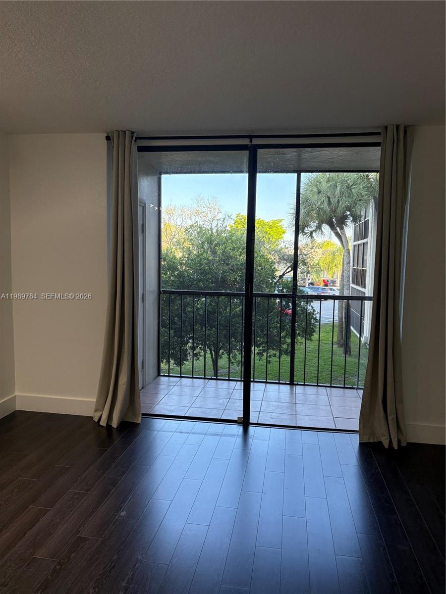 THE HORIZONS CONDO #7 - Residential Lease